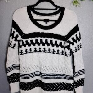 American Eagle Outfitters Black and White Crew Neck Sweater
